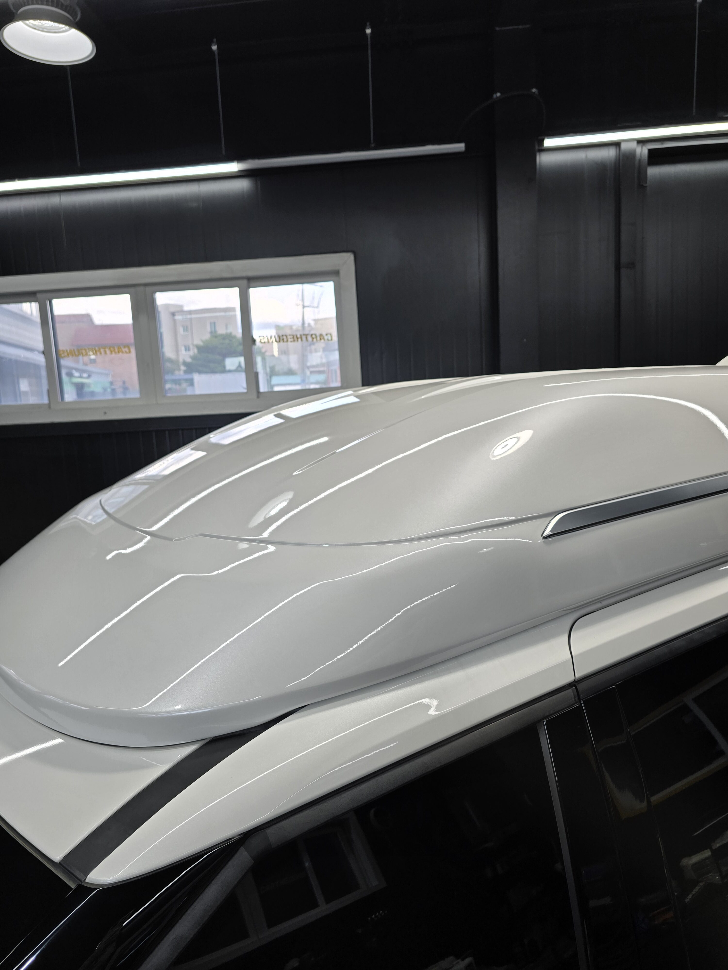 카니발하이루프찌그러짐수리 크롬몰딩 복원은 아무곳에서 못해요! 61대째 작업!</a>