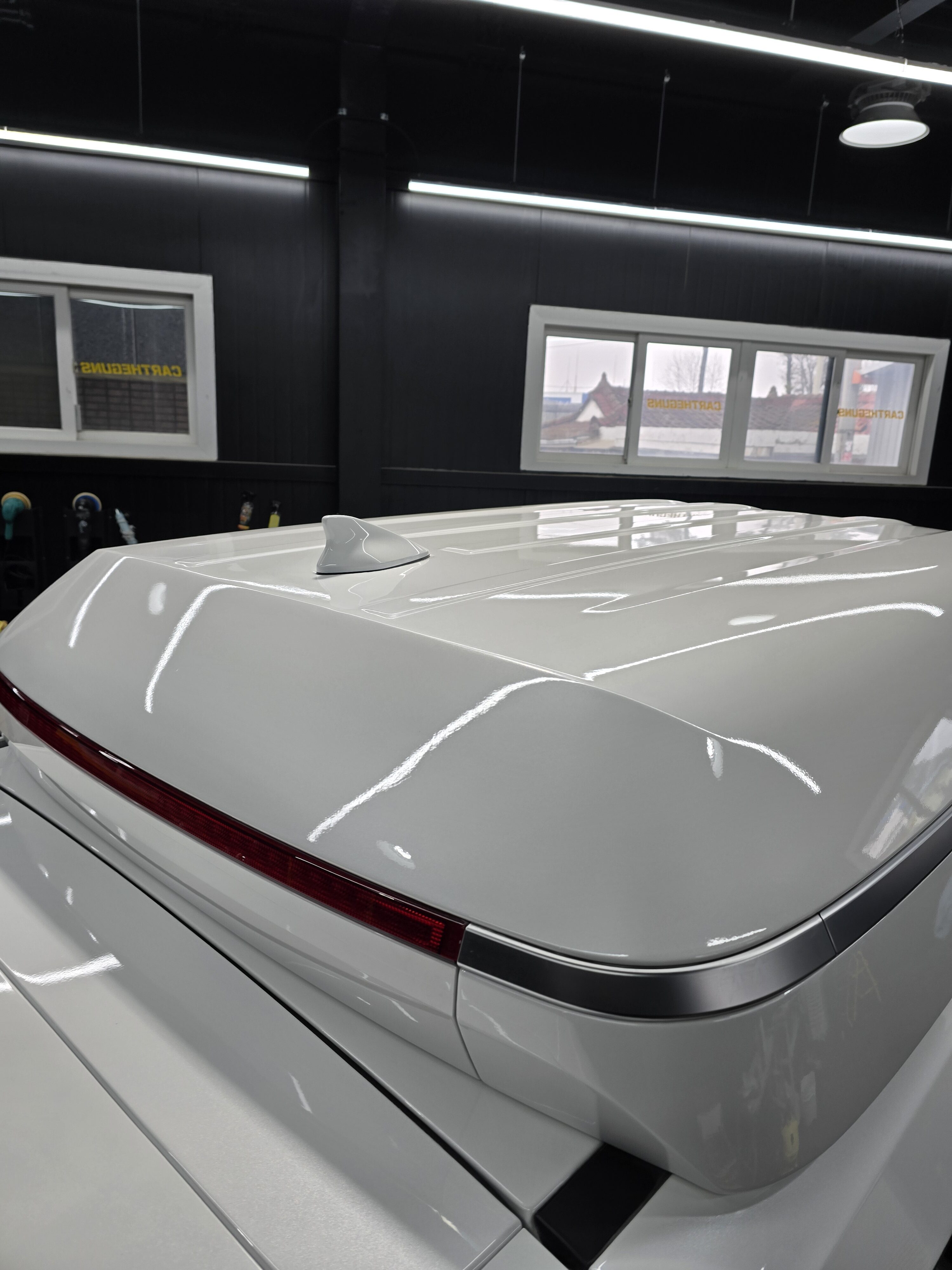 카니발하이루프찌그러짐수리 비전문 업체 야매 작업의 위험성과 올바른 선택 기준</a>